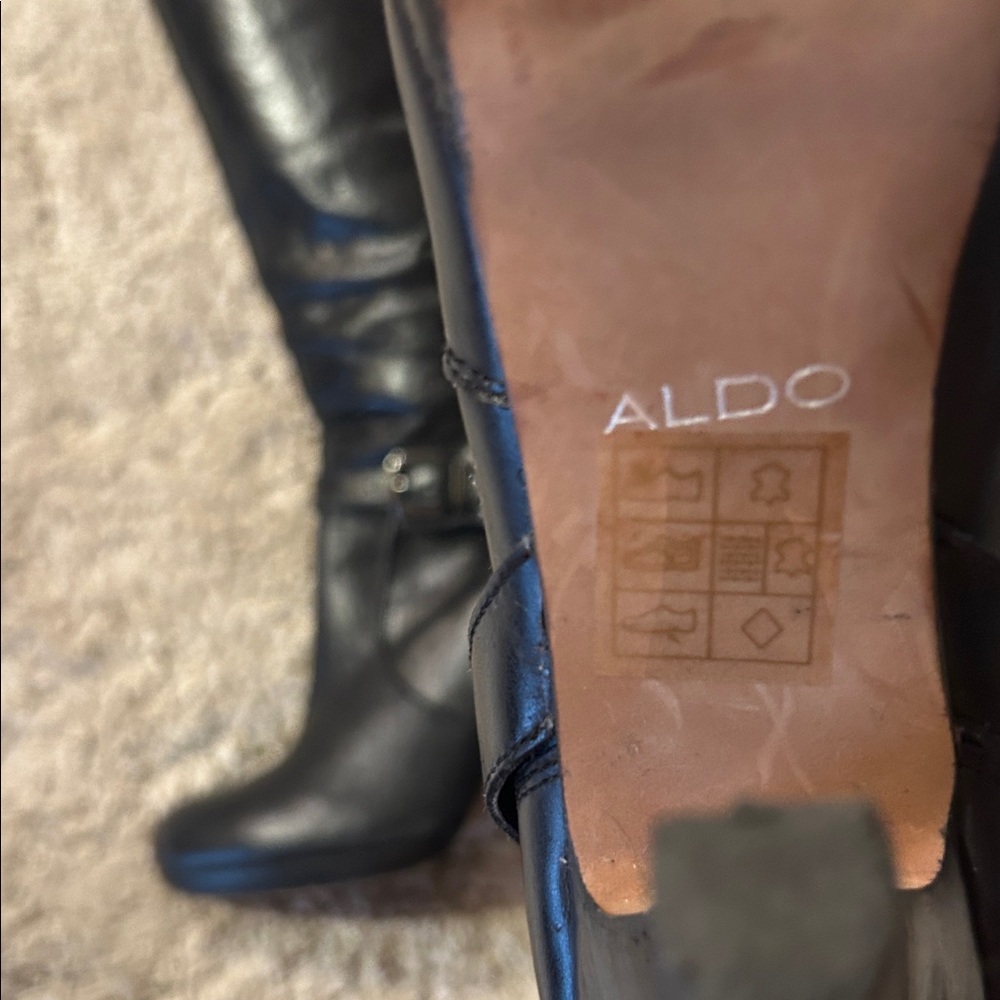 Aldo black leather boots size 38.5 or 8. Worn just twice. Perfect Condition. - Picture 5 of 7